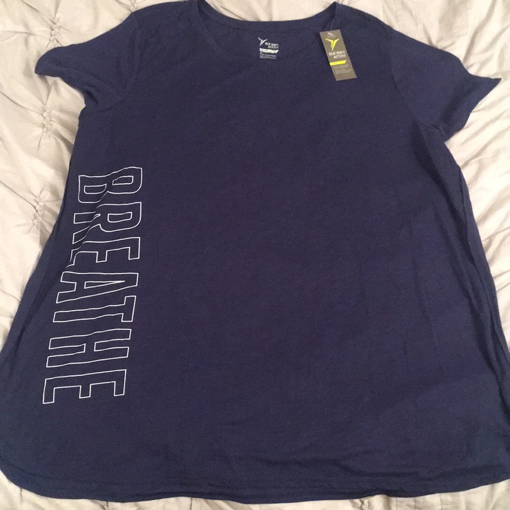 🗣 LAST CHANCE!! Navy colored active wear tee